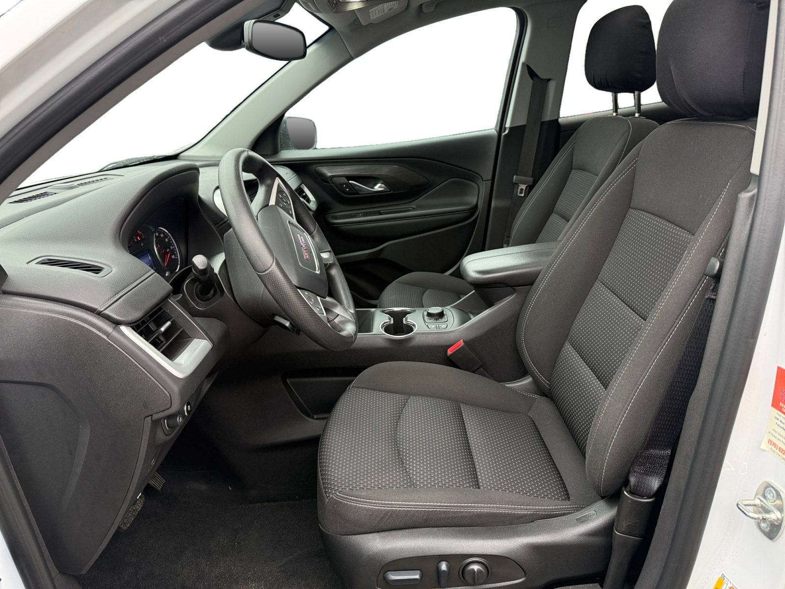 Used 2023 GMC Terrain SLE w/ Driver Convenience Package AWD/4WD image 9