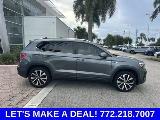 Certified 2023 Volkswagen Taos SE w/ Panoramic Sunroof Package FWD image 5