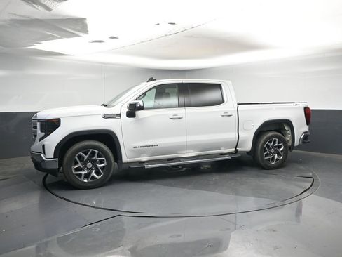 Used 2023 GMC Sierra 1500 SLE image 2