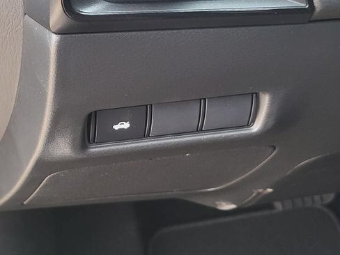 New 2027 Nissan Sentra SR w/ Floor Mat Package FWD image 17