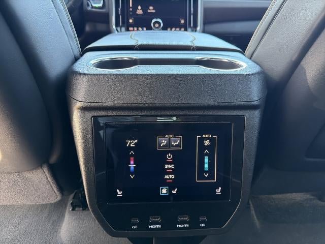 Used 2025 GMC Yukon Denali Ultimate AWD/4WD image 28
