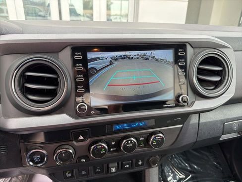 Used 2023 Toyota Tacoma TRD Off-Road w/ Technology Package image 16