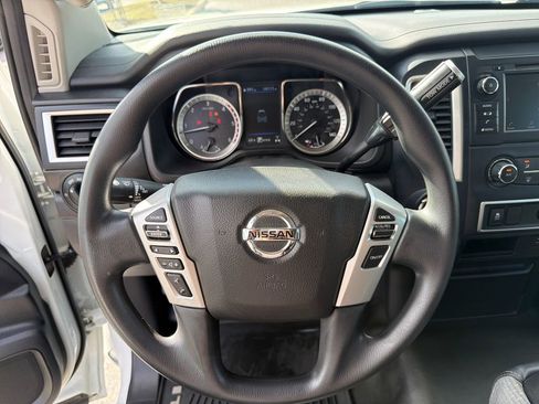 Used 2019 Nissan Titan S image 31