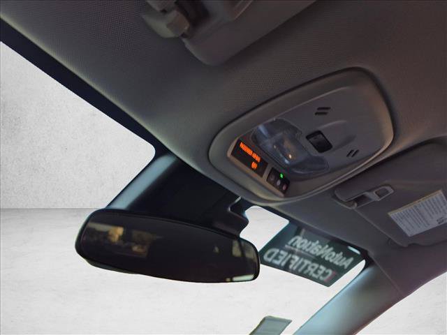 Used 2025 Chevrolet Trax LT w/ LT Convenience Package FWD image 19