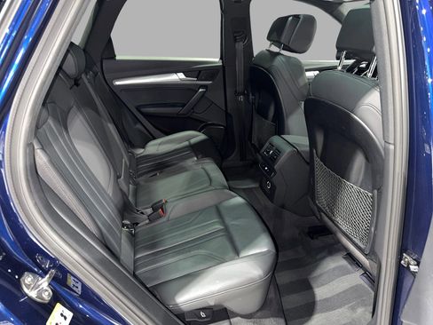 Used 2020 Audi Q5 2.0T Premium w/ Titanium Sport Package image 29