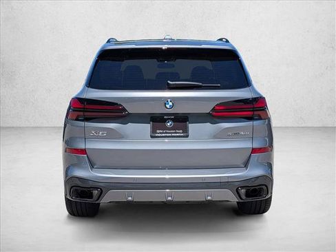 Used 2026 BMW X5 sDrive40i w/ M Sport Package RWD image 7