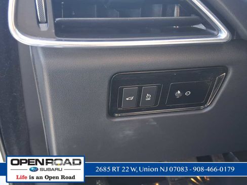 Used 2020 Jaguar F-PACE Premium image 17