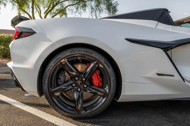 Used 2025 Chevrolet Corvette E-Ray AWD/4WD image 10