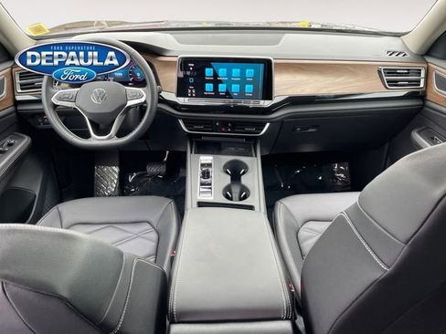 Used 2026 Volkswagen Atlas SE image 13