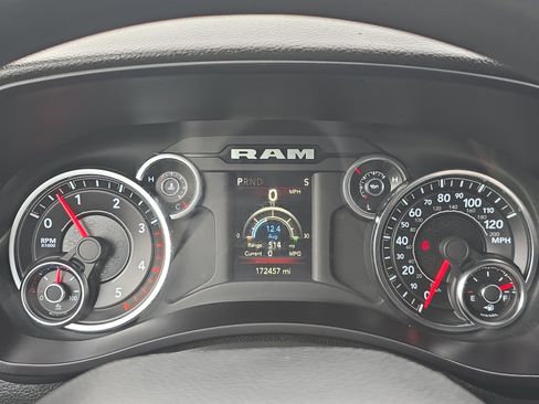 Used 2022 RAM 3500 Tradesman w/ Chrome Appearance Group AWD/4WD image 16