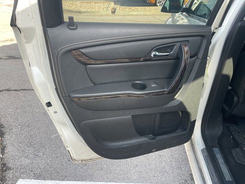 Used 2014 GMC Acadia Denali image 14