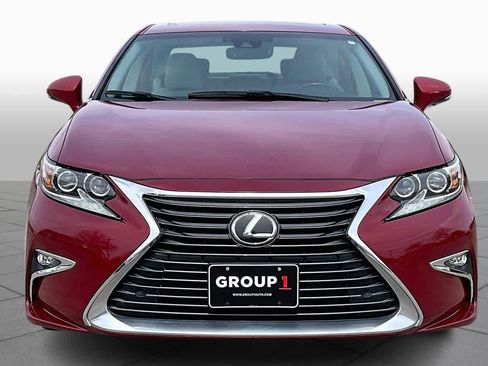 Used 2018 Lexus ES 350 w/ Luxury Package w/Wood Trim image 4
