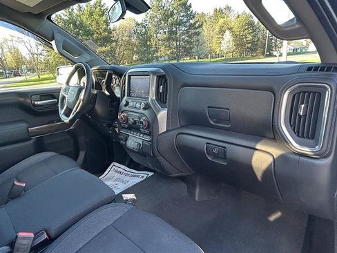 Used 2021 Chevrolet Silverado 1500 LT AWD/4WD image 38
