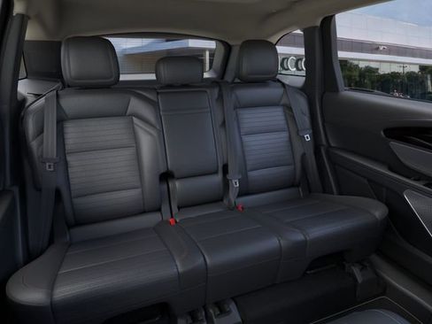 New 2026 Lincoln Nautilus Reserve AWD/4WD image 12