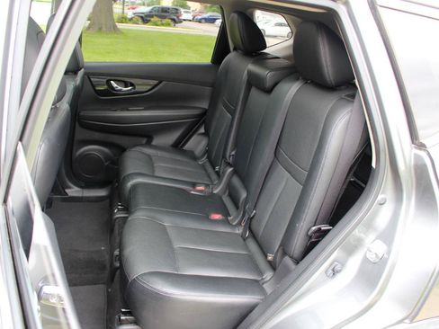Used 2018 Nissan Rogue SL w/ Premium Package AWD/4WD image 34
