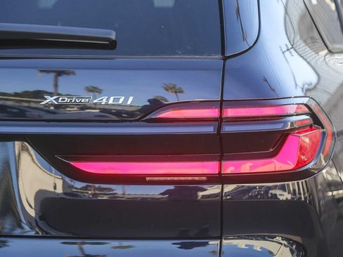 Used 2026 BMW X7 xDrive40i w/ M Sport Package AWD/4WD image 7