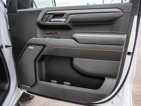 Used 2023 GMC Sierra 1500 AT4 image 21