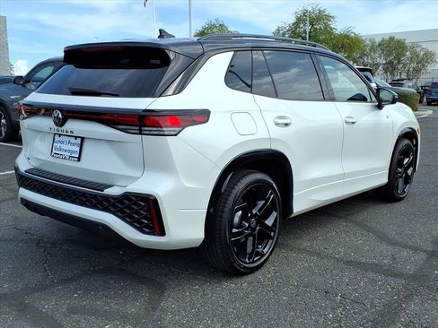 New 2026 Volkswagen Tiguan SE R-Line image 5