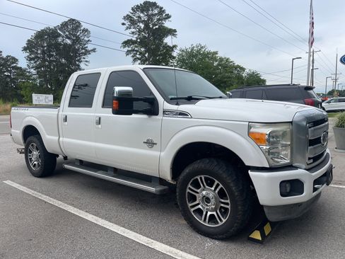 Used 2014 Ford F250 Platinum w/ FX4 Off-Road Package AWD/4WD image 2