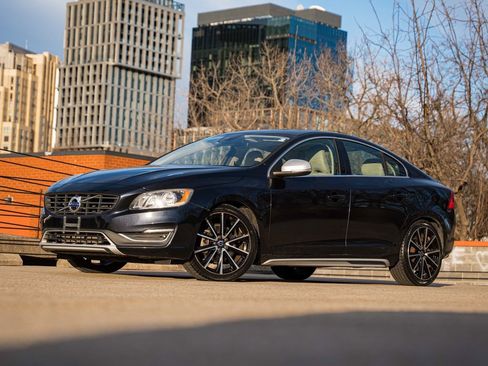 Used 2016 Volvo S60 T5 Premier w/ Convenience Package image 1