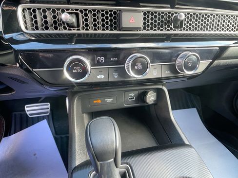 Certified 2024 Honda Civic Sport image 18