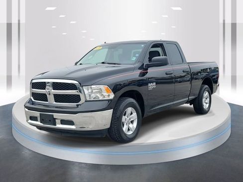 Used 2024 RAM 1500 Classic SLT image 3