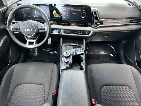 Used 2024 Kia Sportage LX FWD image 12