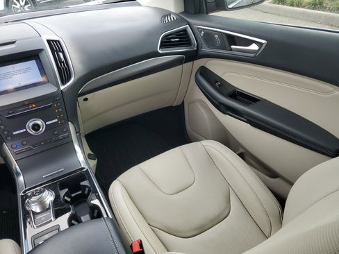 Used 2019 Ford Edge Titanium w/ Equipment Group 301A image 22