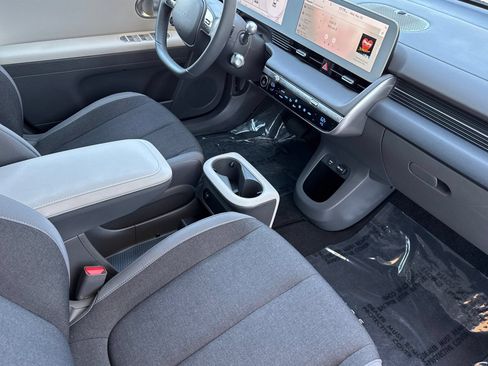Used 2024 Hyundai Ioniq 5 SE RWD image 19