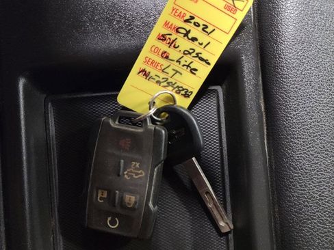 Used 2021 Chevrolet Silverado 2500 LT w/ Fleet Comfort Package image 23