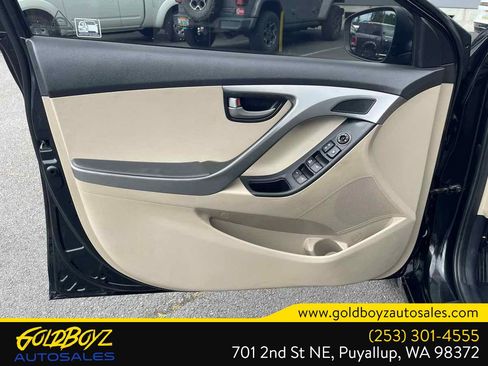 Used 2016 Hyundai Elantra SE FWD image 11