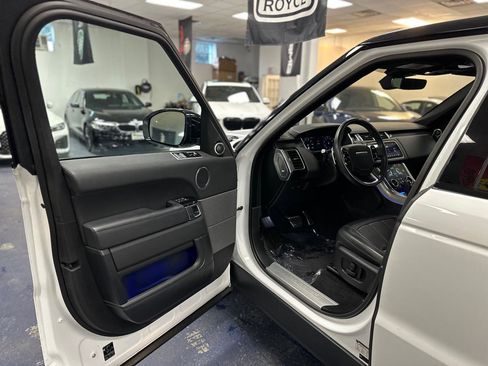 Used 2021 Land Rover Range Rover Sport HSE Silver Edition image 11