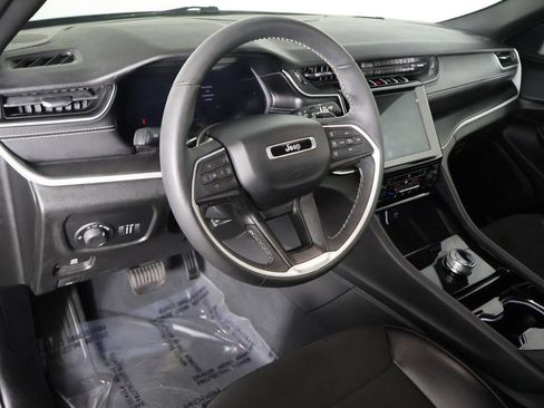 Used 2023 Jeep Grand Cherokee L Laredo AWD/4WD image 26