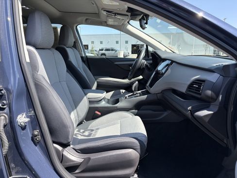 Used 2025 Subaru Outback Premium image 29