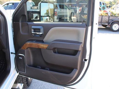 Used 2016 GMC Sierra 2500 SLT w/ Duramax Plus Package image 37