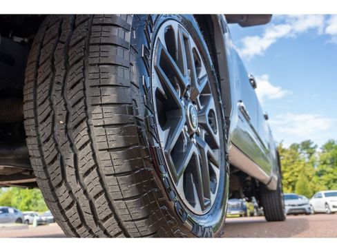 Used 2023 Toyota Tundra Limited AWD/4WD image 9