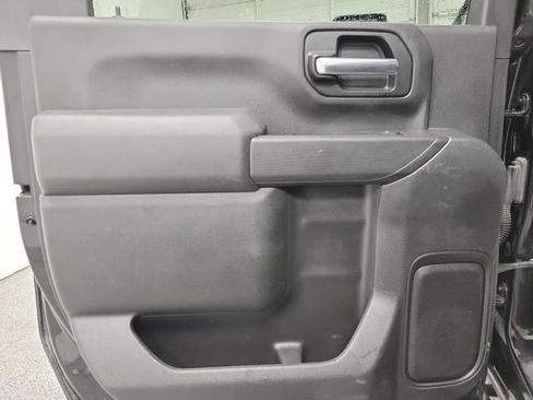 Used 2021 Chevrolet Silverado 2500 Custom w/ Custom Value Package AWD/4WD image 9