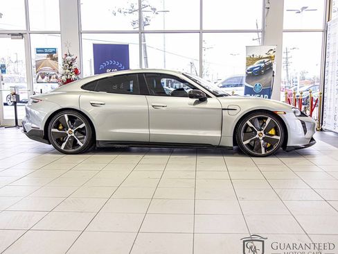 Used 2020 Porsche Taycan Turbo S image 11