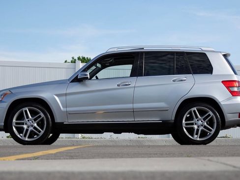 Used 2010 Mercedes-Benz GLK 350 4MATIC image 26