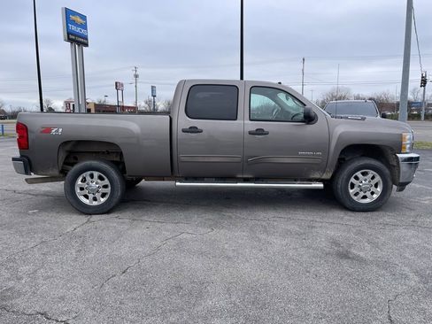 Used 2013 Chevrolet Silverado 2500 LT w/ Interior Plus Package image 4