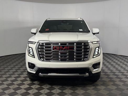 Used 2025 GMC Yukon XL Denali AWD/4WD image 11