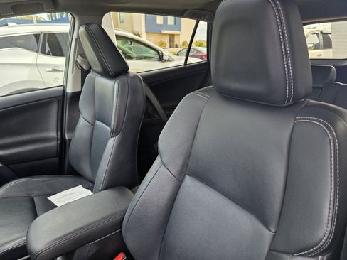 Used 2017 Toyota RAV4 Platinum image 11