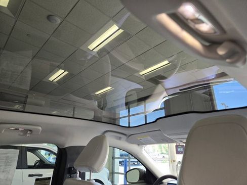 Used 2022 Ford Mustang Mach-E Premium image 10