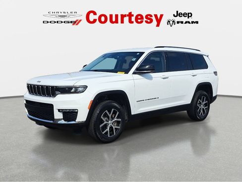 Certified 2023 Jeep Grand Cherokee L Limited AWD/4WD image 6