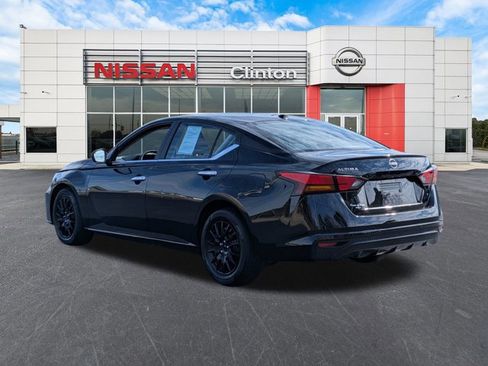 Certified 2025 Nissan Altima 2.5 S FWD image 5