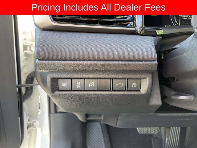 Used 2025 Toyota Camry LE FWD image 22