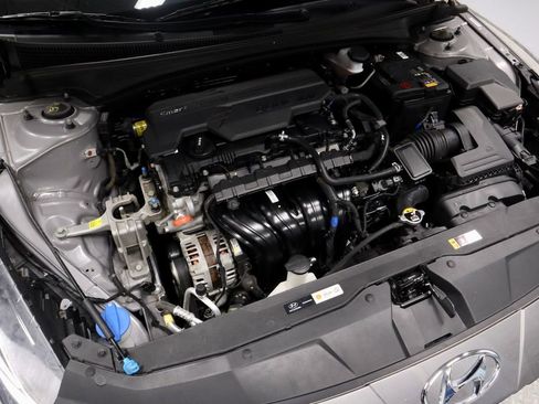 Used 2023 Hyundai Elantra SEL FWD image 15