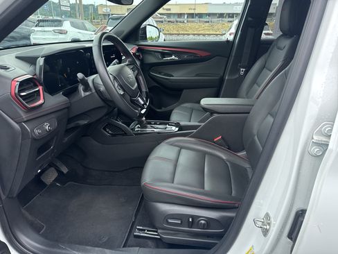 Used 2024 Chevrolet TrailBlazer RS FWD image 15