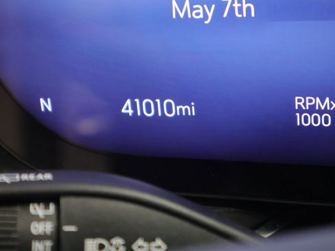 Used 2024 Buick Envision Preferred AWD/4WD image 39