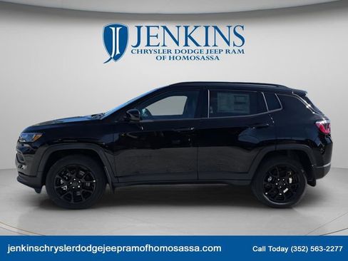 New 2026 Jeep Compass Latitude image 4
